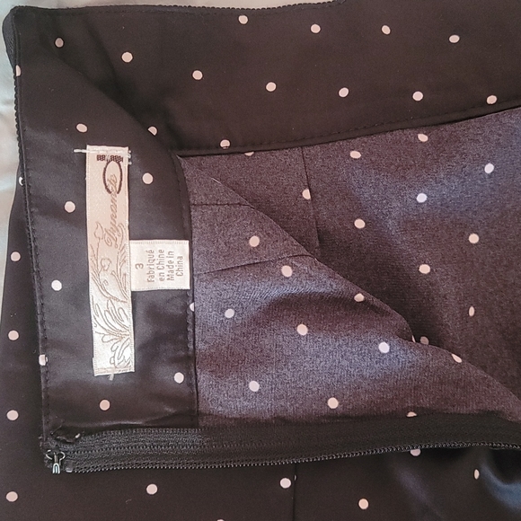 Skirt - Picture 2 of 5